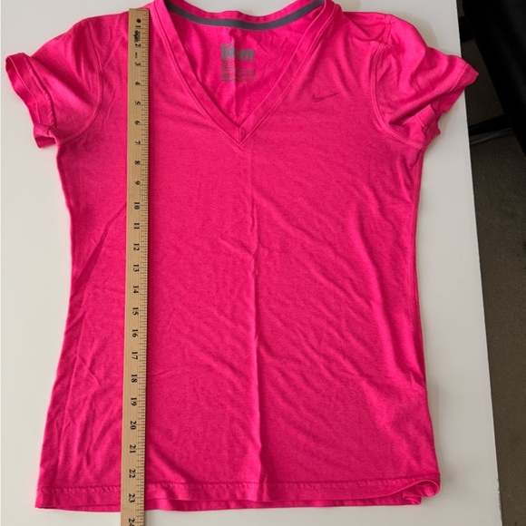 Nike Dri-Fit V-Neck Short Sleeve T-shirt Women’s size Small - Picture 7 of 8